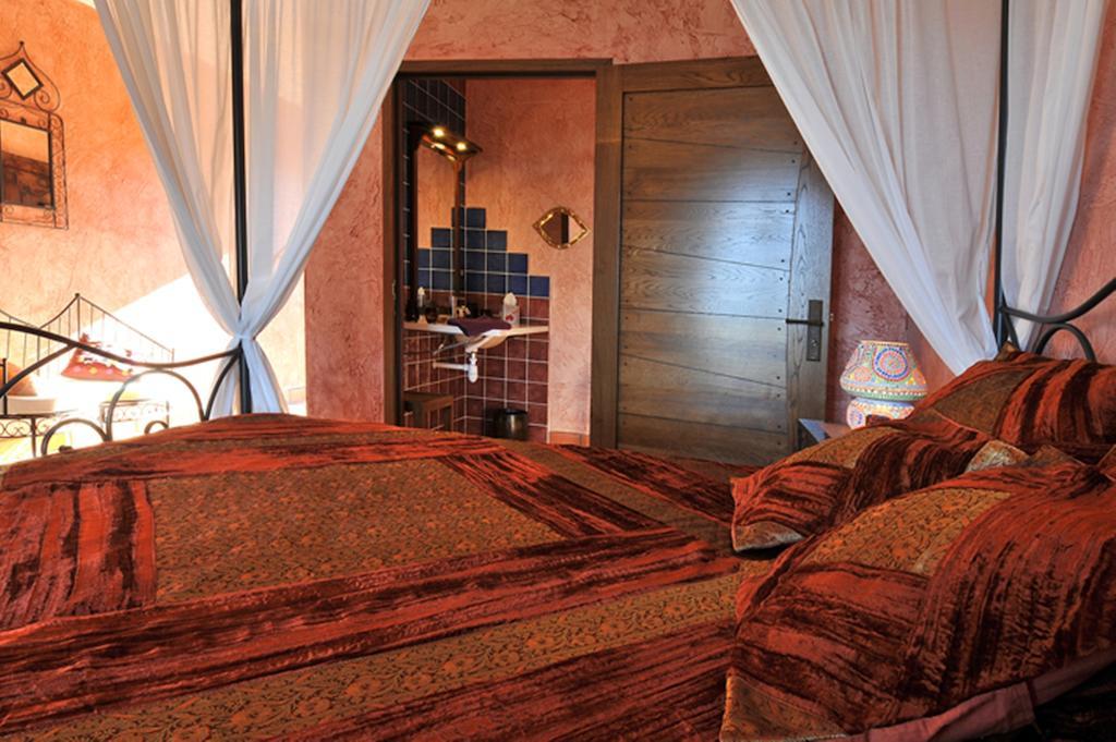 Chateau De Larre Hotel Chatres-sur-Cher Quarto foto